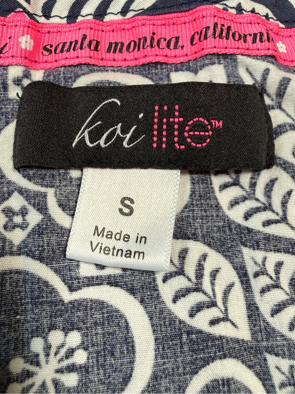 Koi Lite Navy Blue Floral Scrub Top Women’s Size Small - Picture 4 of 7